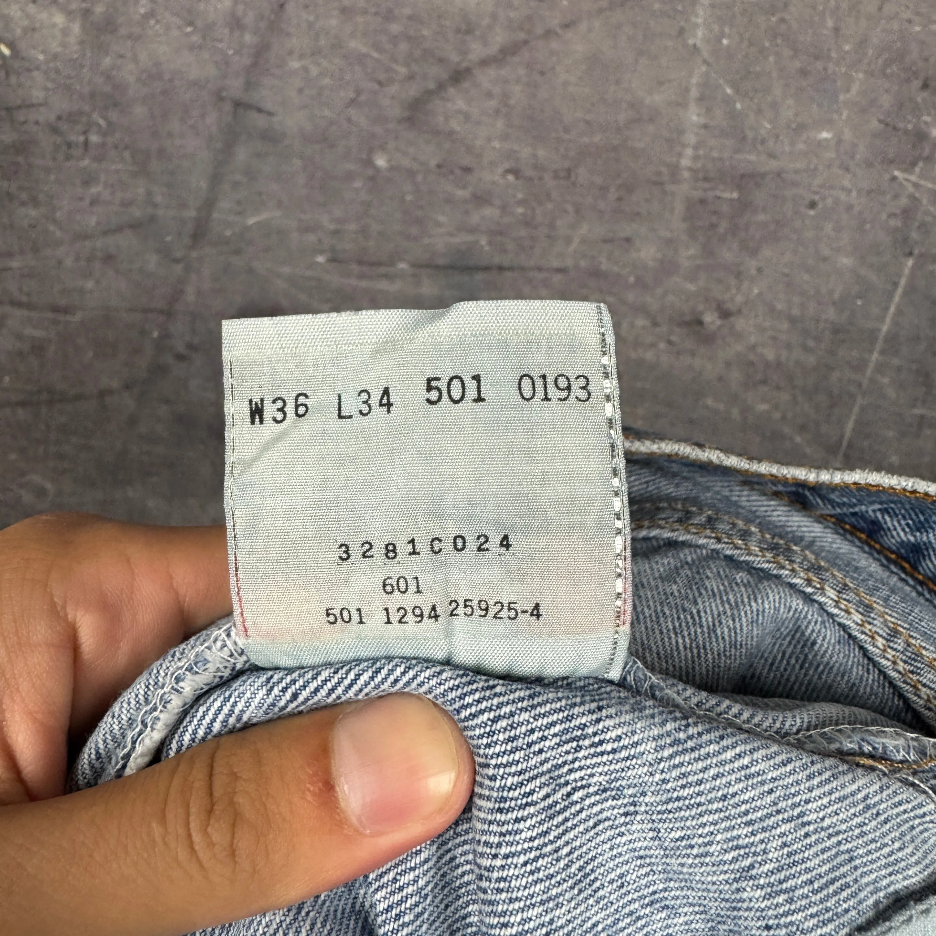 90s Light Wash Levi's 501 Denim Jeans 32x32.5 0656