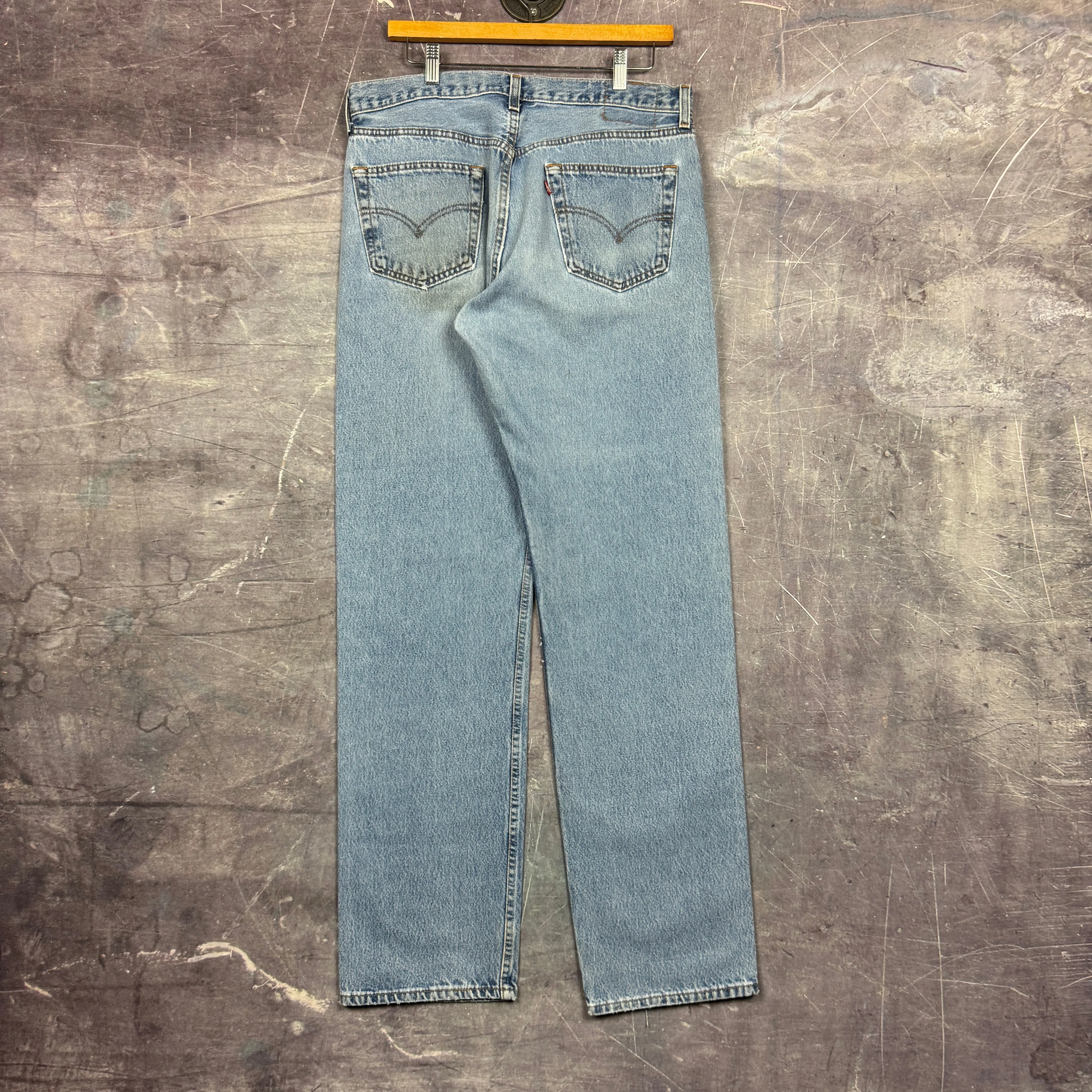 90s Light Wash Levi's 501 Denim Jeans 34x33.5 0654