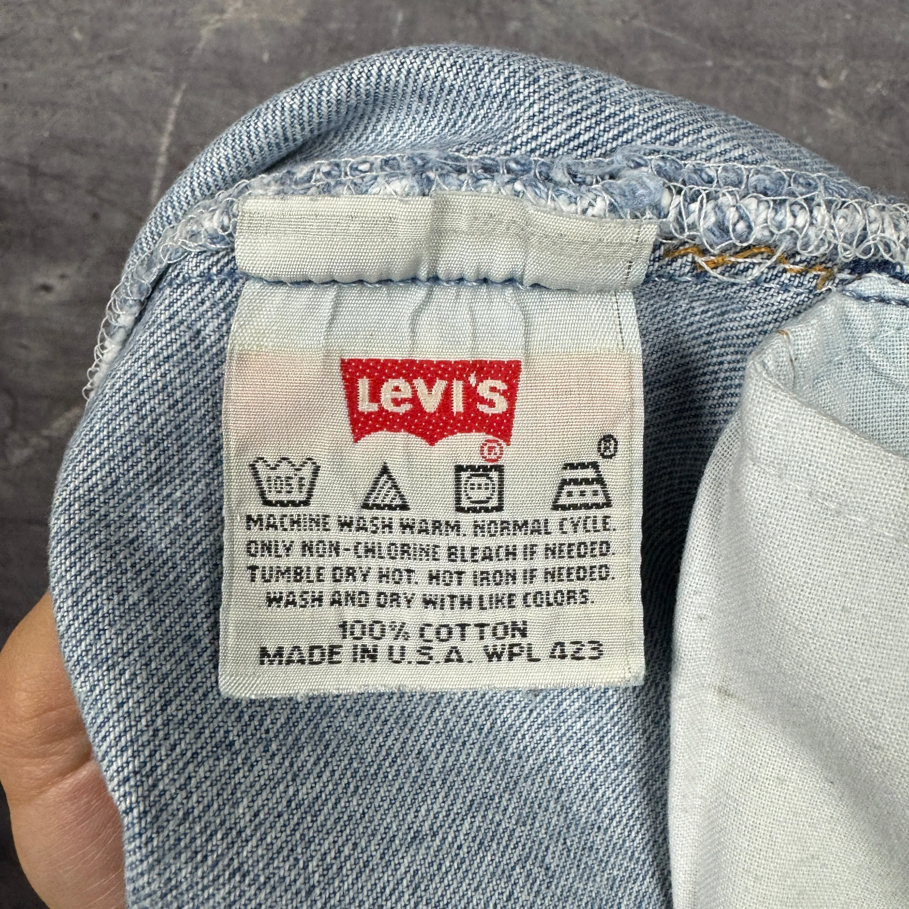 90s Light Wash Levi's 501 Denim Jeans 34x33.5 0654