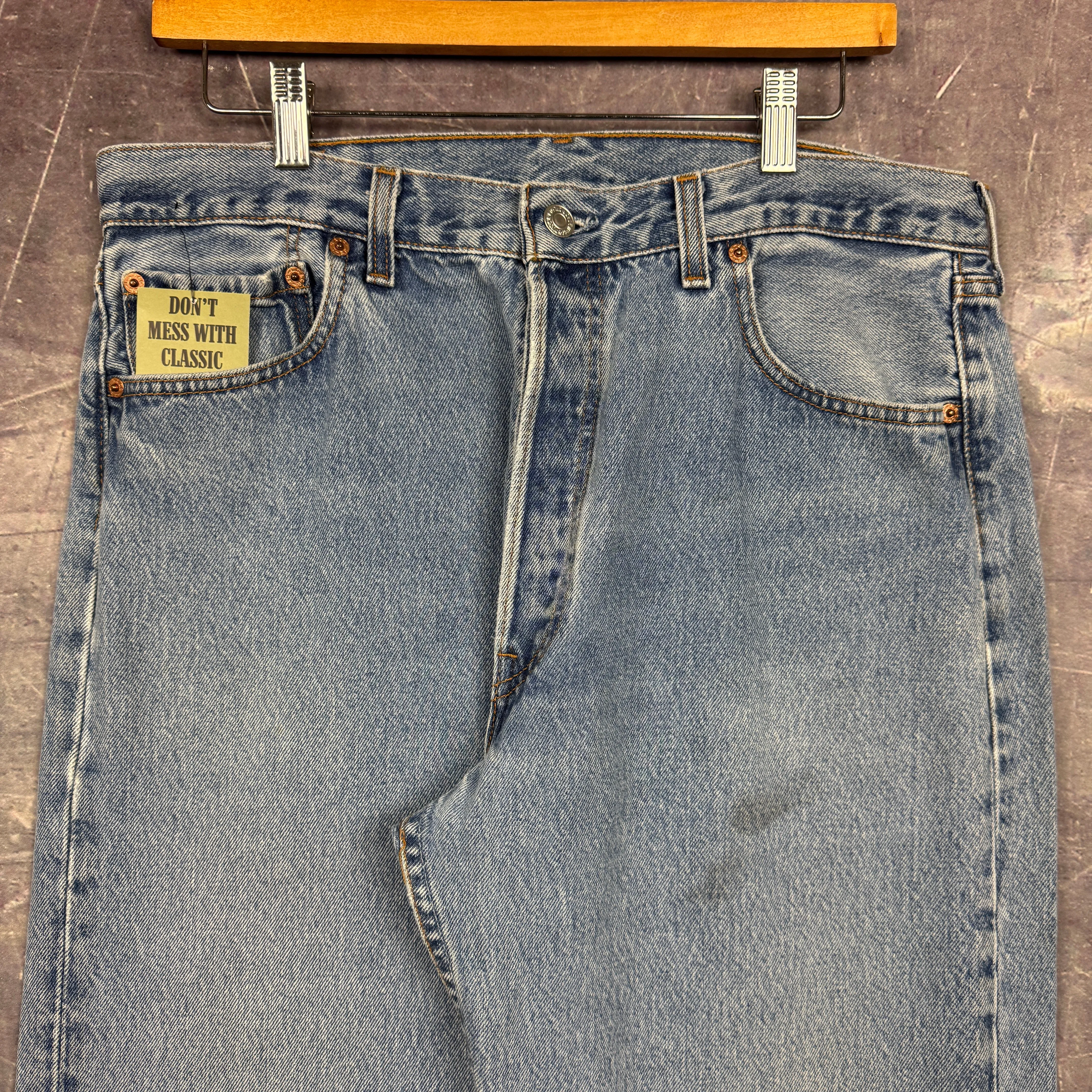 90s Light Wash Levi's 501 Denim Jeans 34x33.5 0654