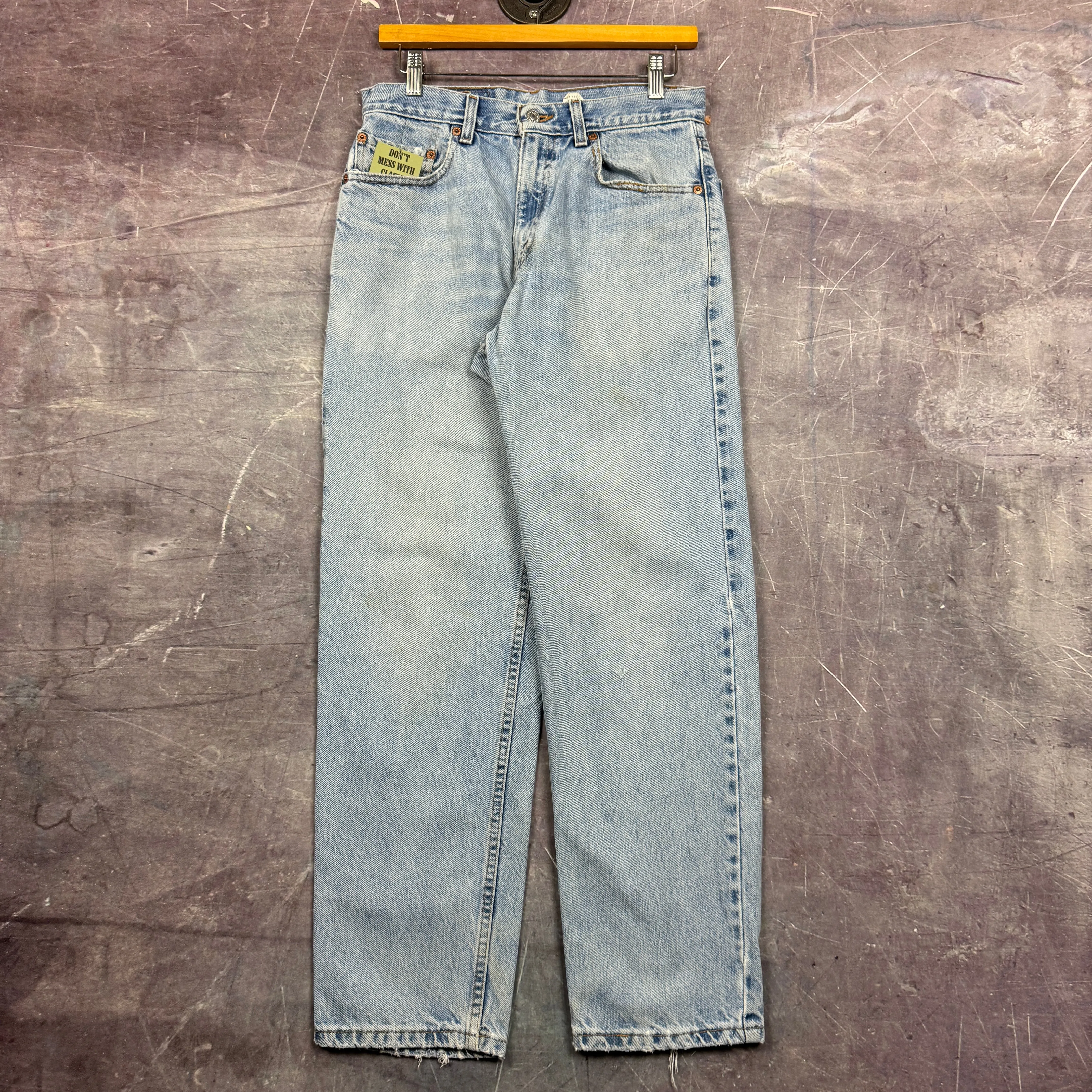 90s Light Wash Levi's 550 Denim Jeans 30x30 2203