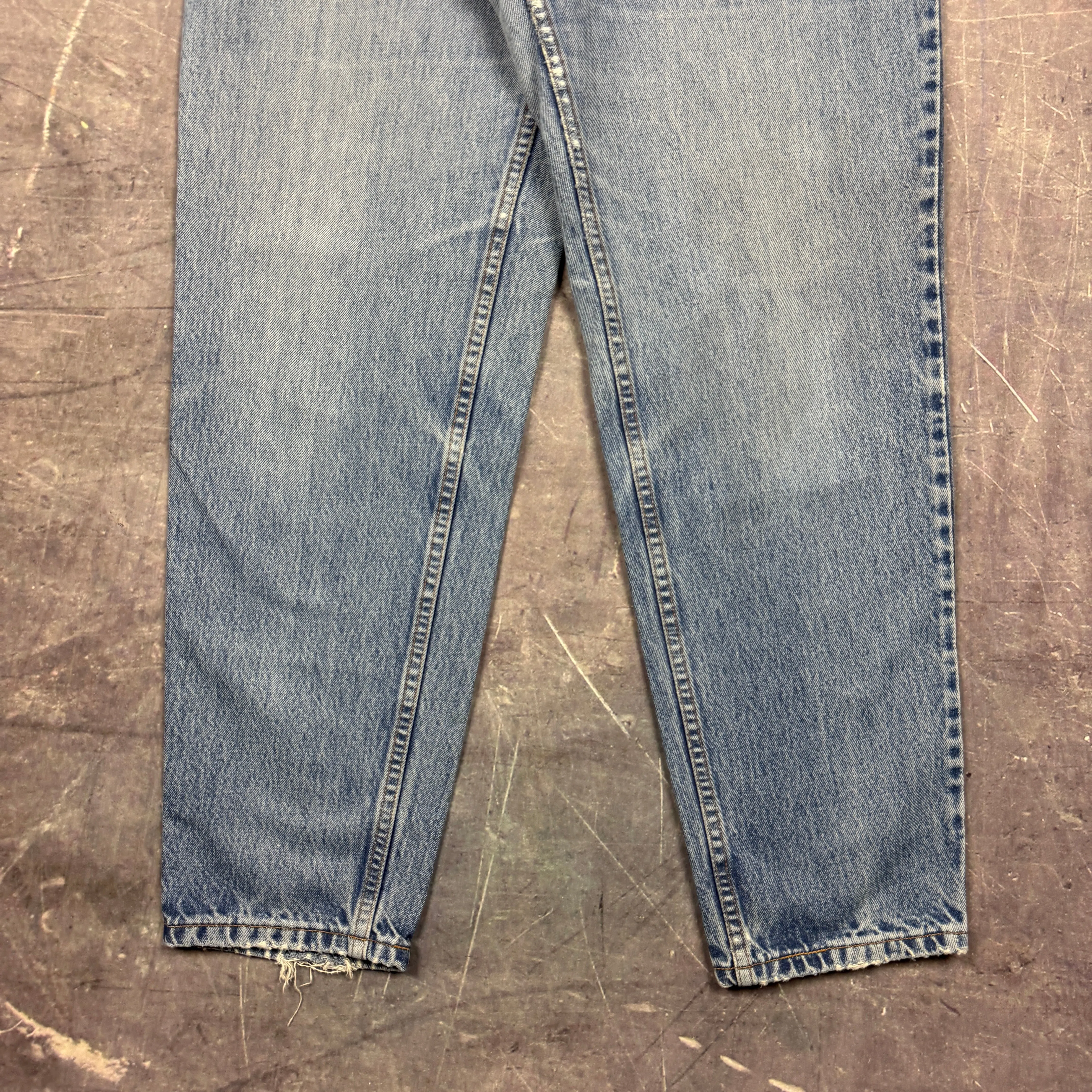 90s Light Wash Levi's 550 Denim Jeans 30x31.5 0749