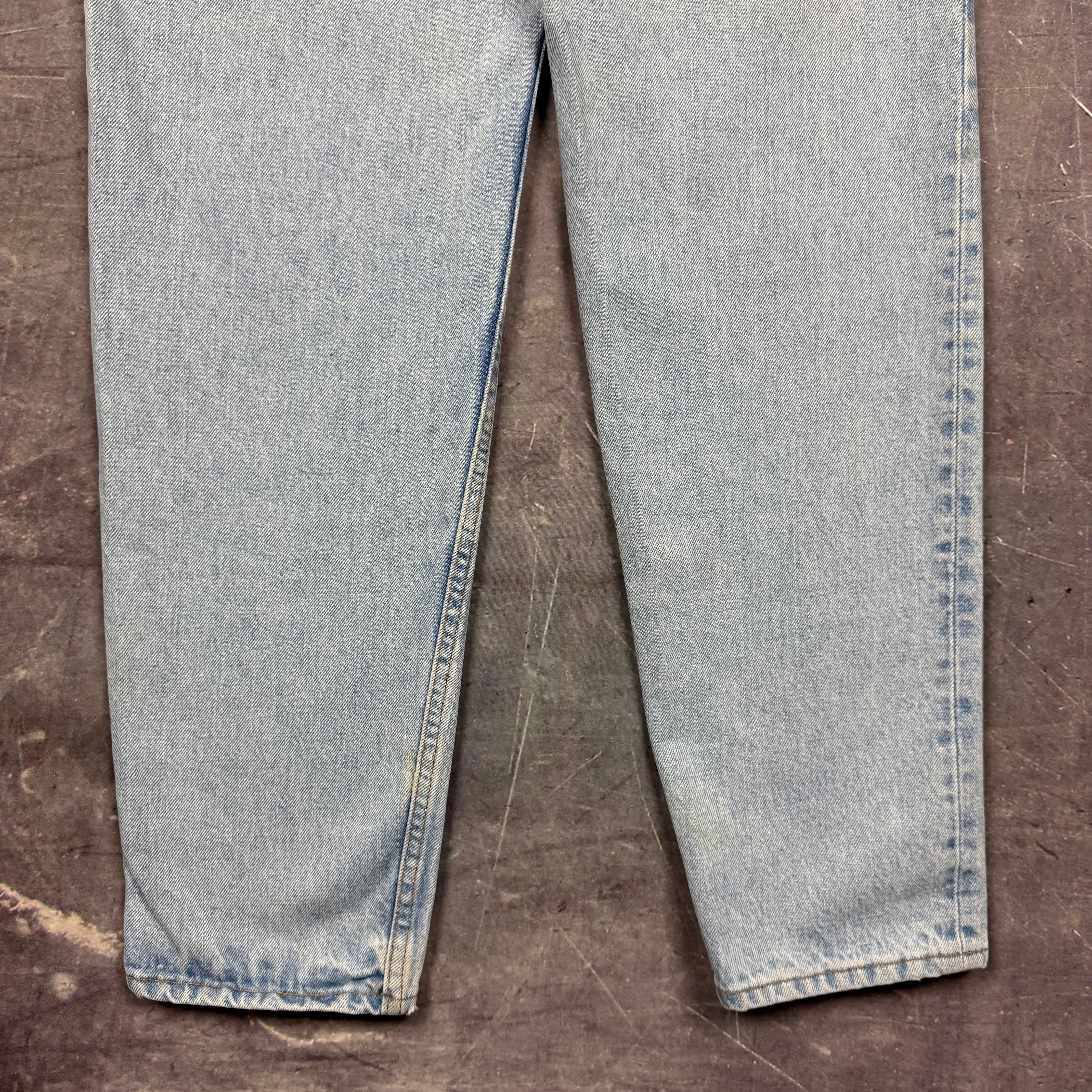 90s Light Wash Levi's 550 Denim Jeans 32x35 0726