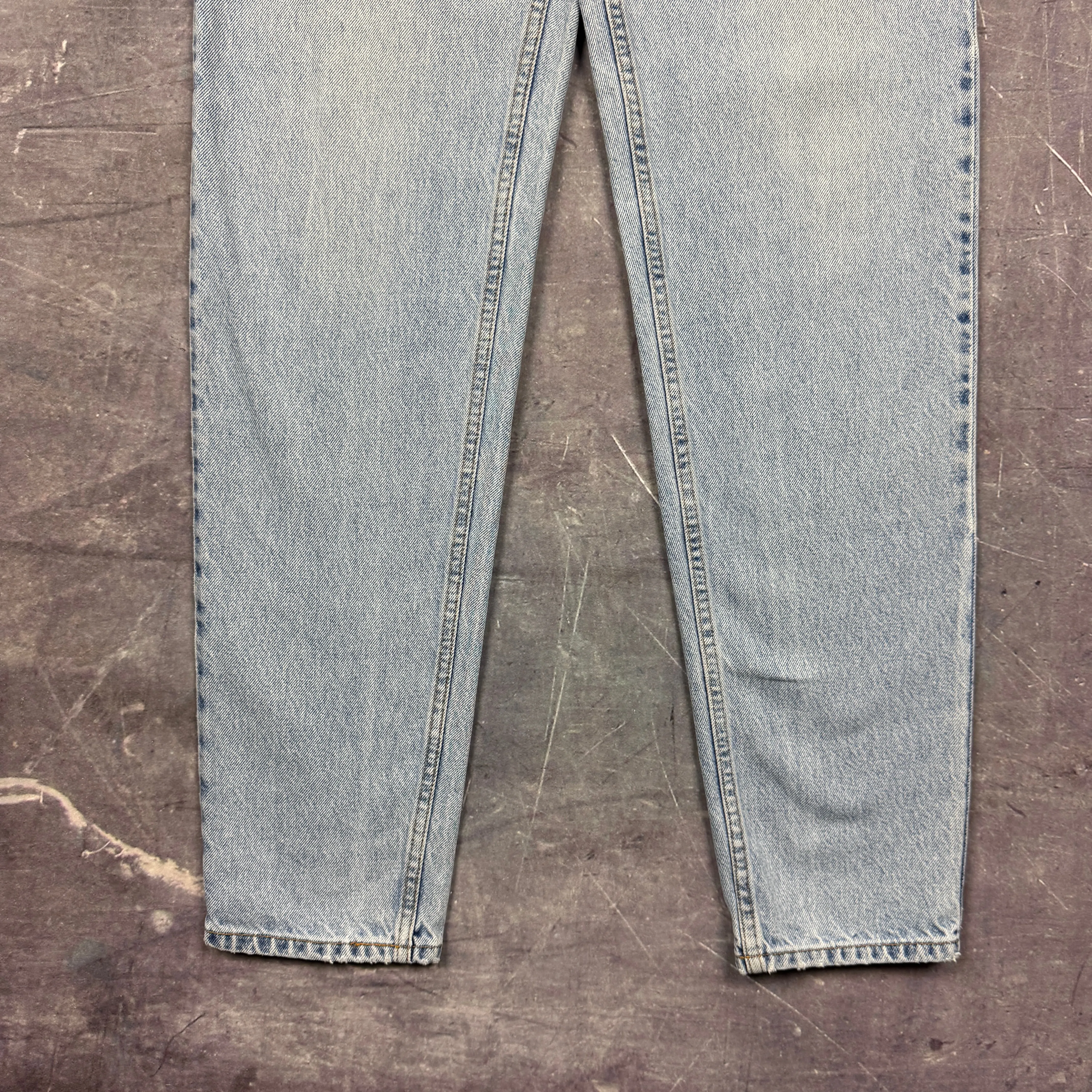 90s Light Wash Orange Tab Levi's 550 Denim Jeans 30x35 0671