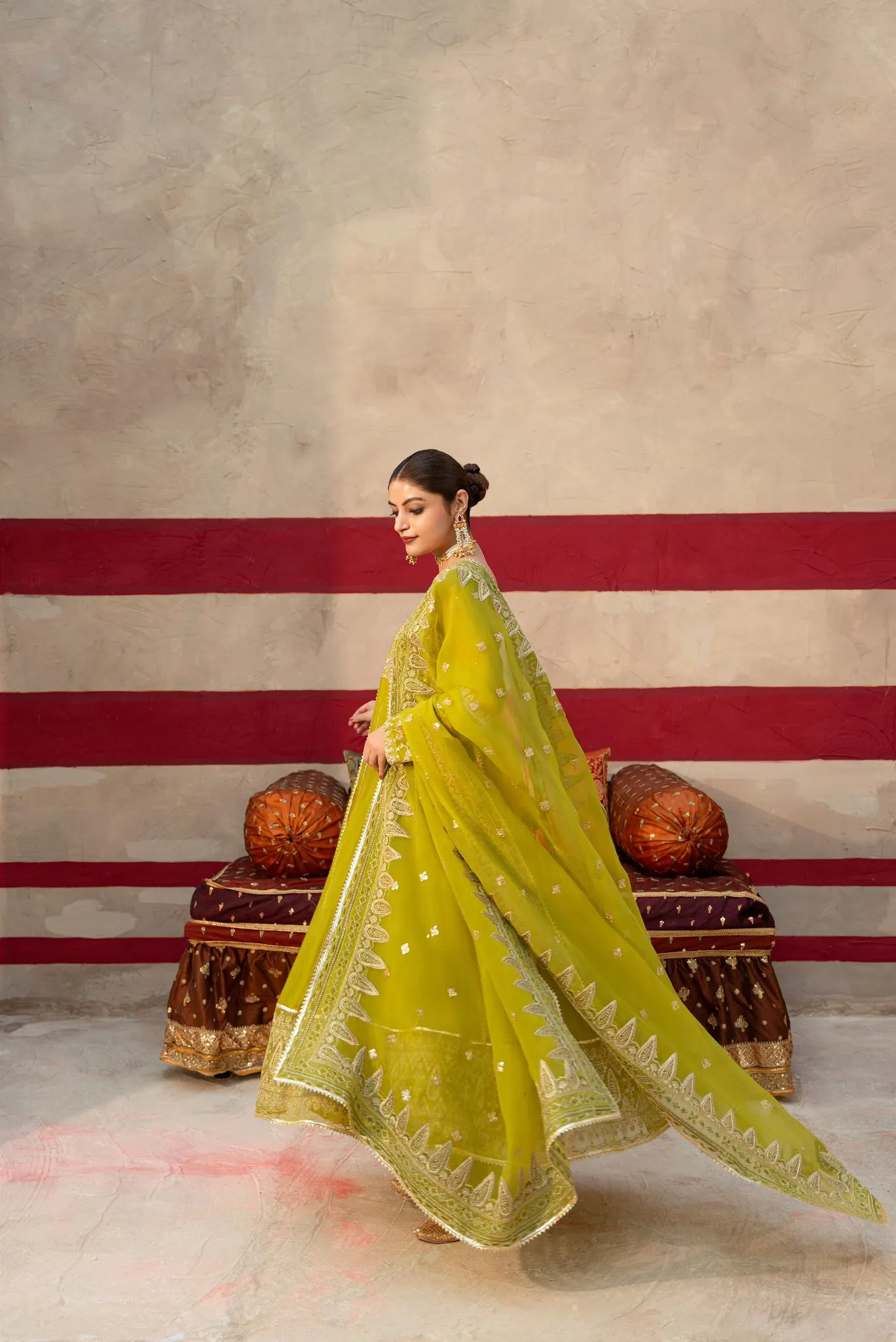 Mehndi Green Pishwas