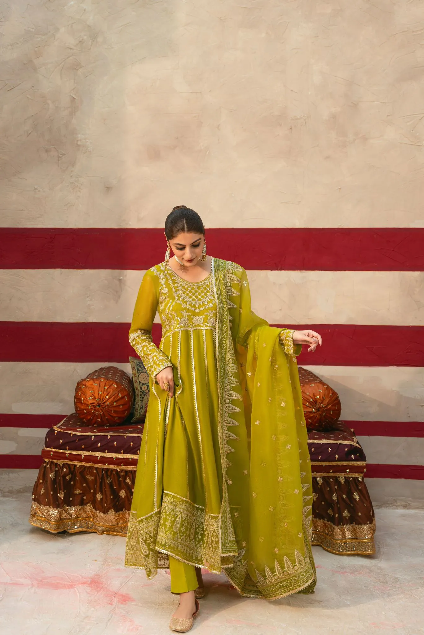 Mehndi Green Pishwas