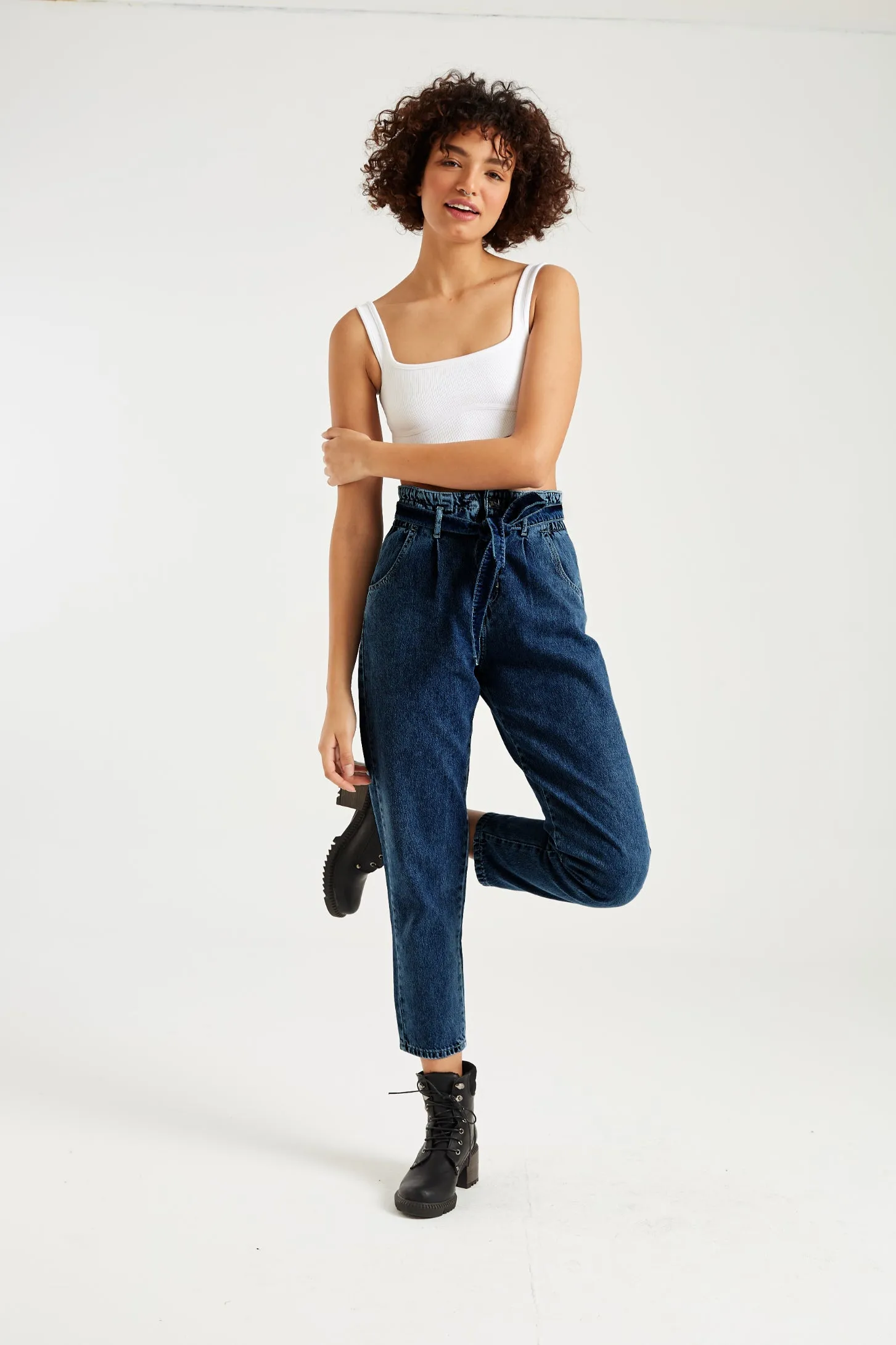 NAVY BELTED PAPERBAG JEANS