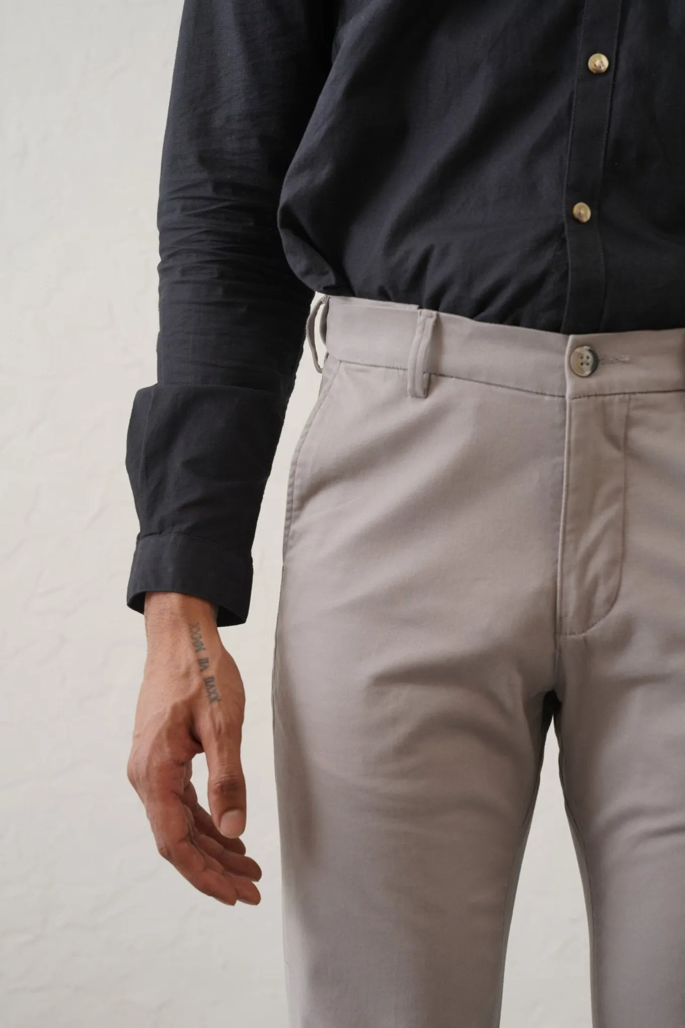 The Slim Fit Travel Chino - Grey