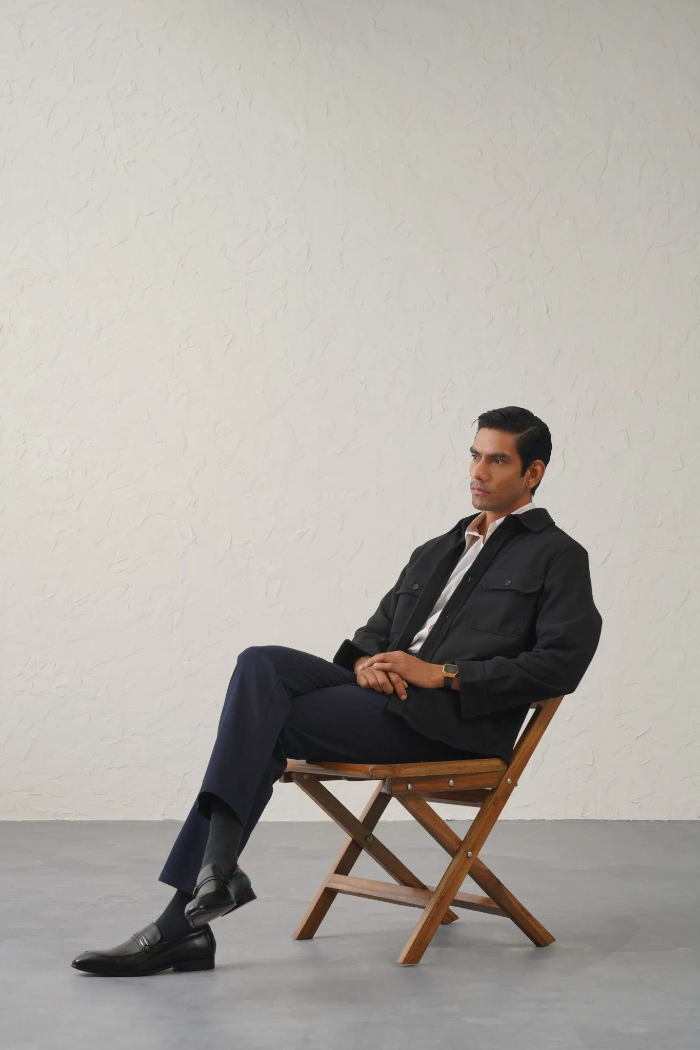 Mens Slim Fit Navy Travel Chinos - Stylish & Comfortable Cargo Pants for Effortless Travel