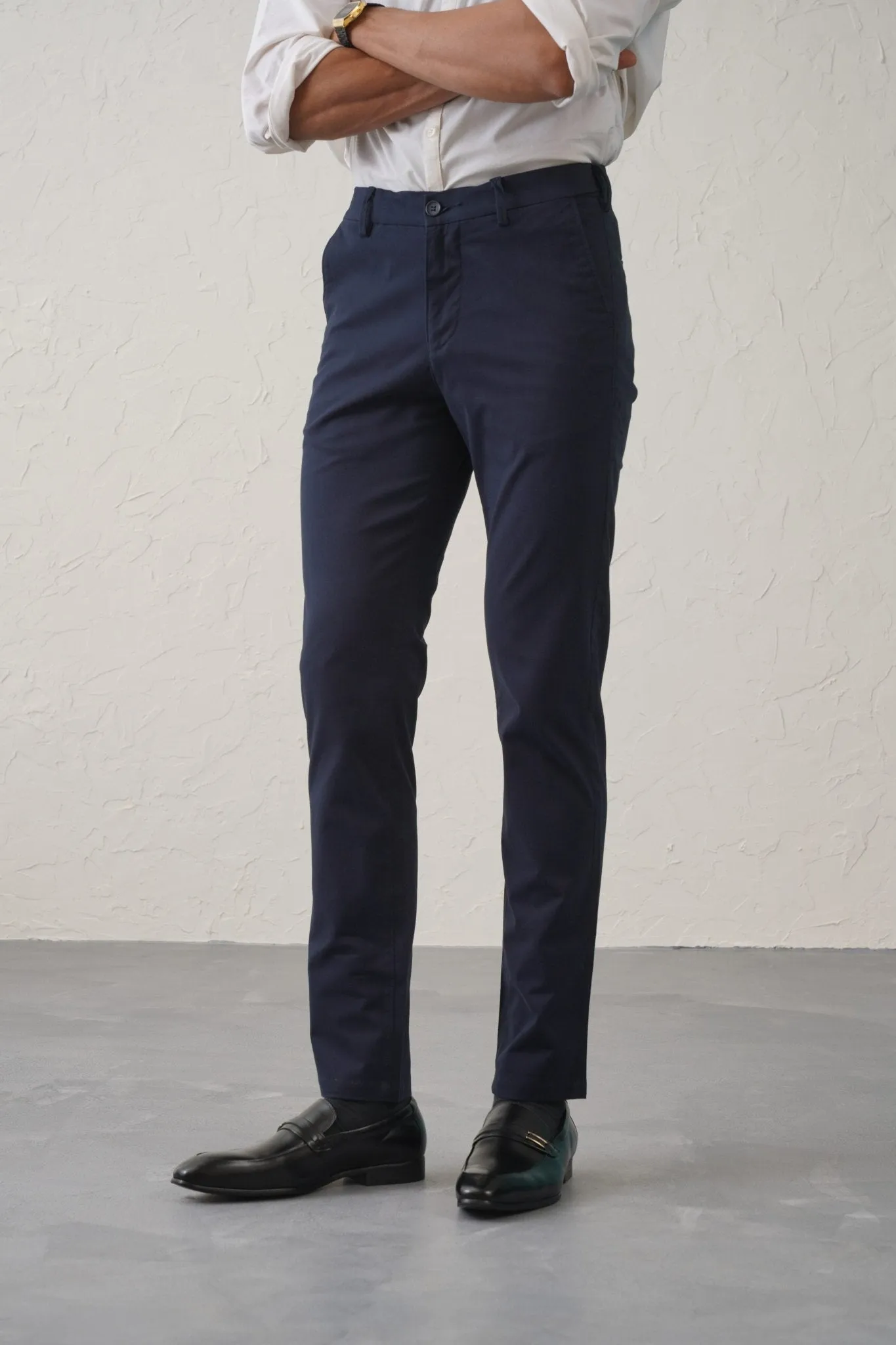Mens Slim Fit Navy Travel Chinos - Stylish & Comfortable Cargo Pants for Effortless Travel