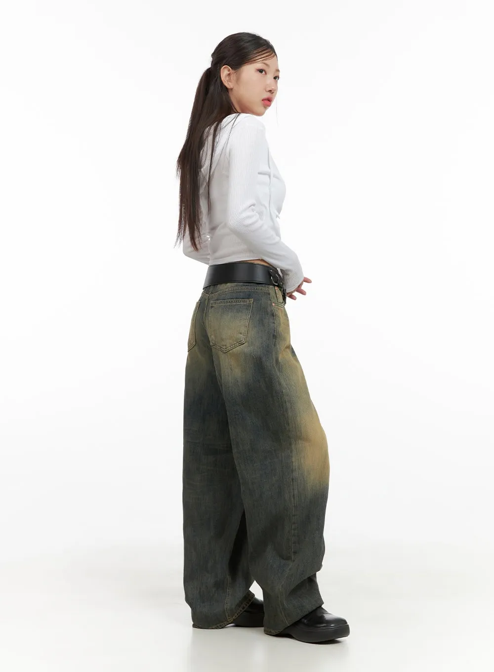 Wynn Vintage Wash Wide-Leg Jeans CS405
